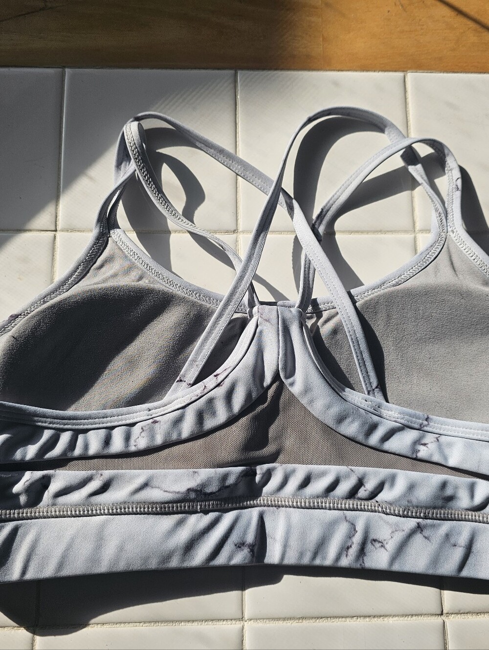 White And Light Gray Marble-Print Strappy Sports Bra By Buffbunny Size L - Picture 2 of 2